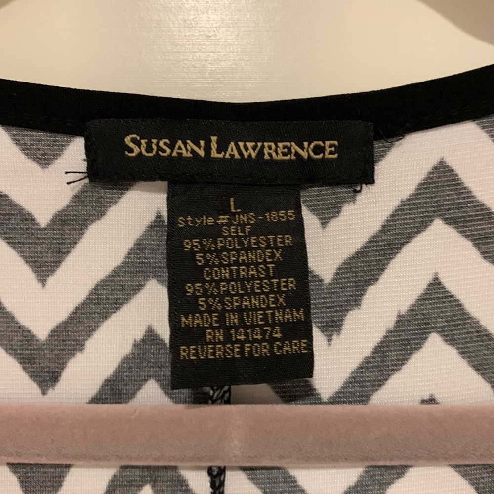 Susan Lawrence Sleeveless Blouse - Picture 4 of 6